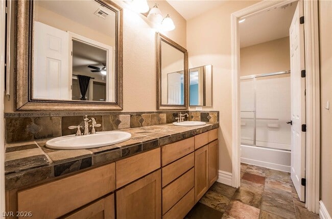 Building Photo - 2417 Granada Bluff Ct