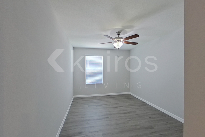 Building Photo - 8704 SW 44th Ct