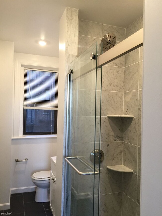 Building Photo - 2 br, 1 bath  - 19 Peterborough St Apt 17A