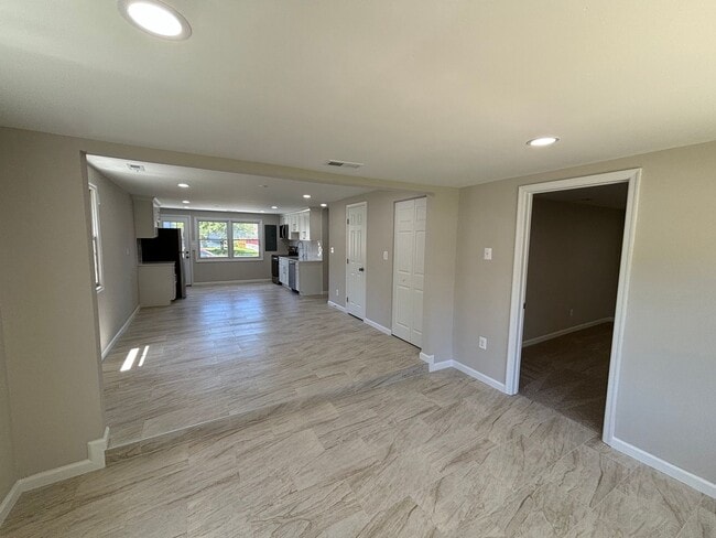 Building Photo - Single Family Home in Glen Burnie