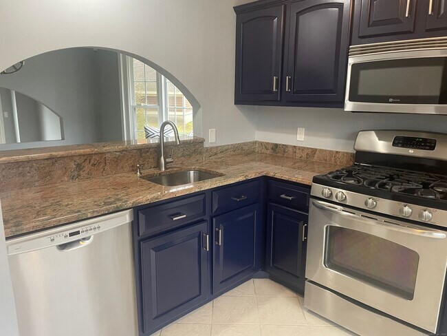 Building Photo - 173 Foxbridge Village Rd