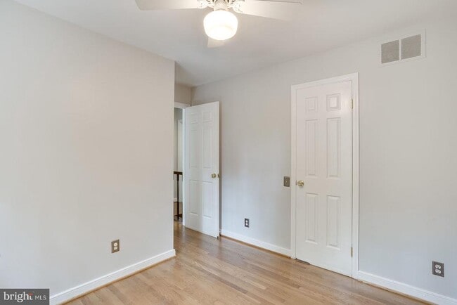 Building Photo - 808 Bashford Ln