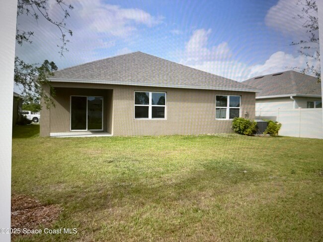 Building Photo - 739 Forest Trace Cir
