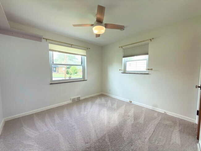 Building Photo - 4525 Ellman Ave