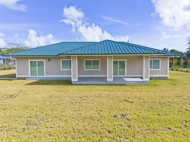 Building Photo - 15-1628 15th Ave