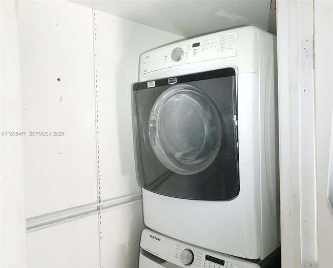 Building Photo - 6024 NW 172nd Terrace