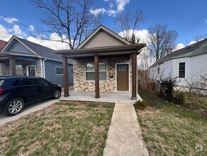 Building Photo - Beautiful 2 Bedroom Downtown!