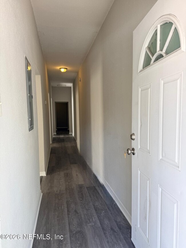 Building Photo - 1128 Van Buren St