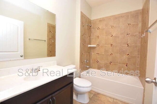 Building Photo - 1977 Wind Meadows Dr