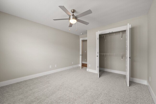 Building Photo - Sango Drive 3 Bedroom Condo For Rent!