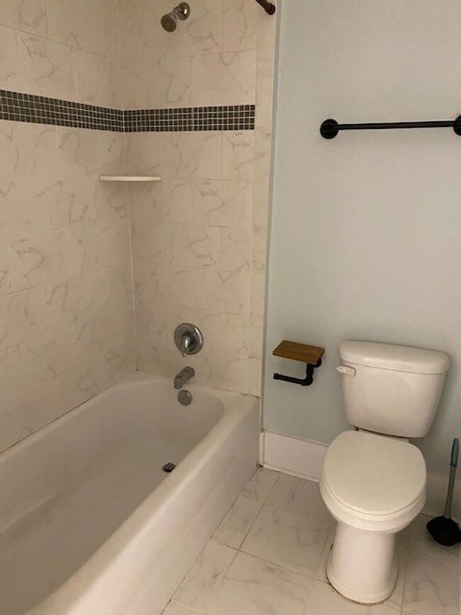 Building Photo - Cargo District home located within walking distance of Downtown Wilmington