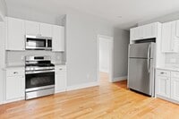Building Photo - 426 Bowdoin St
