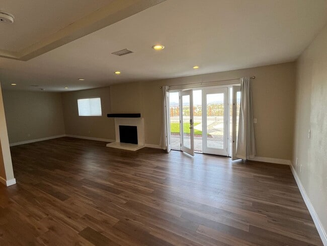 Building Photo - 4014 Wooster Dr