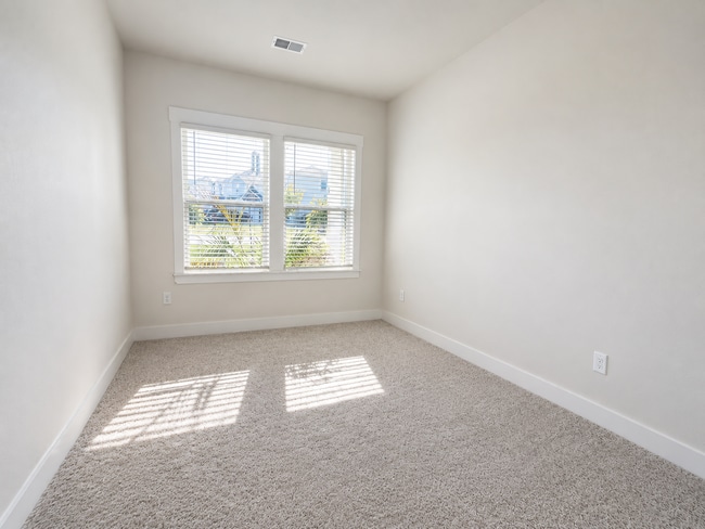 Building Photo - 206 Garrison Grove Dr