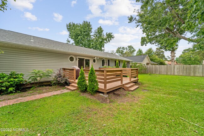 Building Photo - 805 Deblea Ct