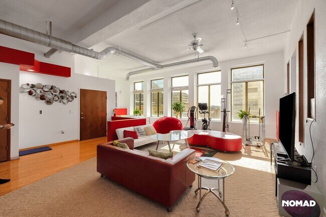 Building Photo - 335 N Superior St