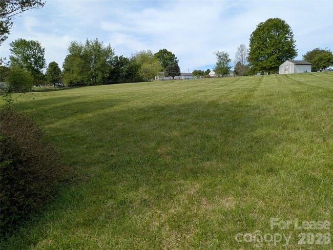 Building Photo - 338 Weathers Creek Rd