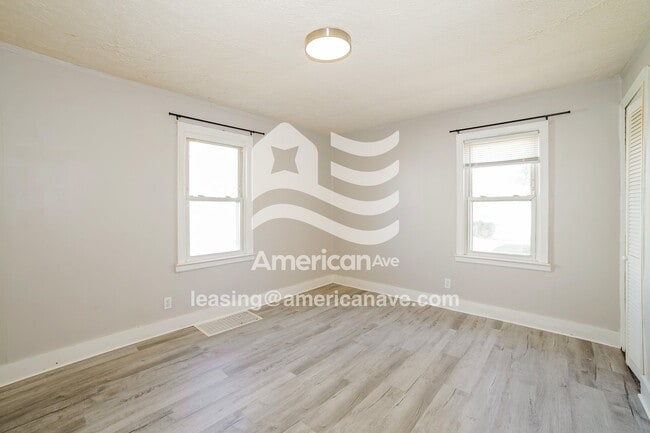 Building Photo - 3624 N Finnell Ave