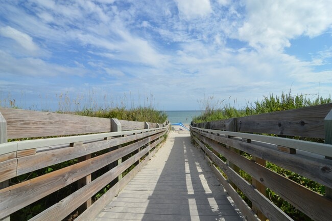 Building Photo - 108 Pelican Dr