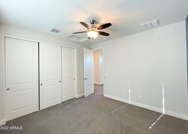 Building Photo - 2902 E Ebony Dr