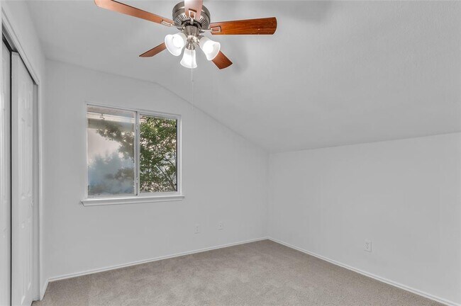 Building Photo - 1012 Traci Michelle Dr