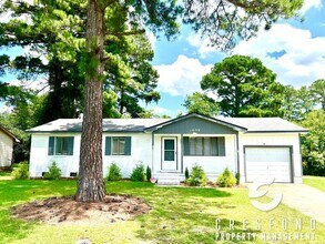 Building Photo - Conveniently Located Close to Cape Fear Va...
