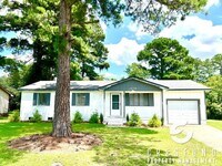 Building Photo - Conveniently Located Close to Cape Fear Va...