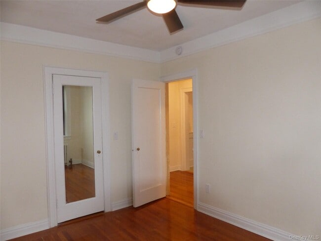 Building Photo - 222 7th St