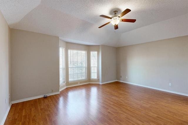 Building Photo - 202 Willow Creek Dr