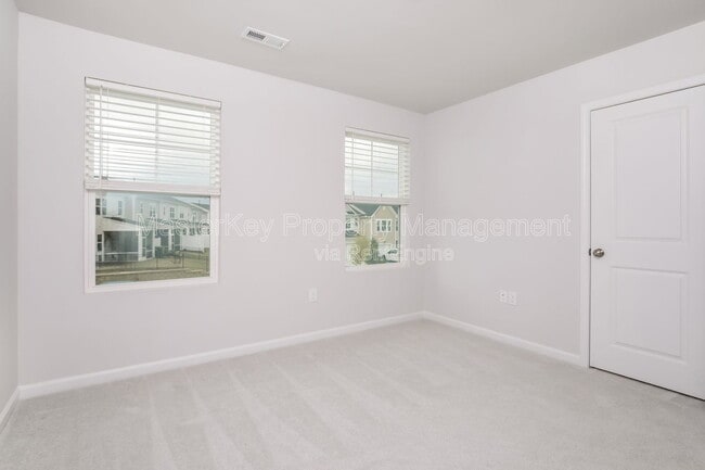 Building Photo - 2061 Caen St