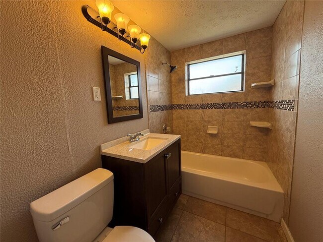 Building Photo - 6014 Southern Comfort Blvd