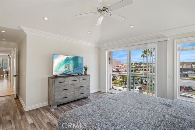 Building Photo - 6111 Seashore Dr
