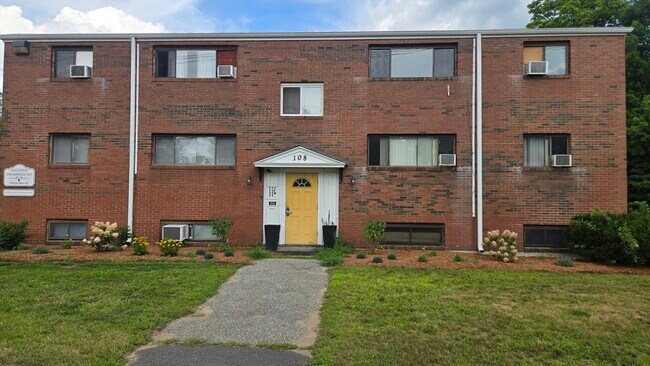 Building Photo - 108 E Main St
