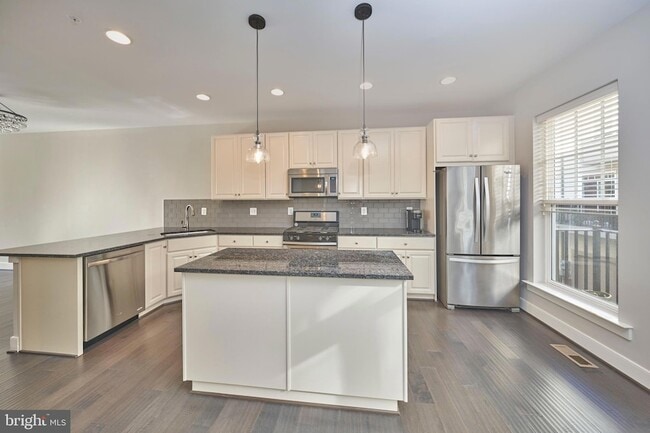 Building Photo - 256 Bluemont Branch Terrace SE