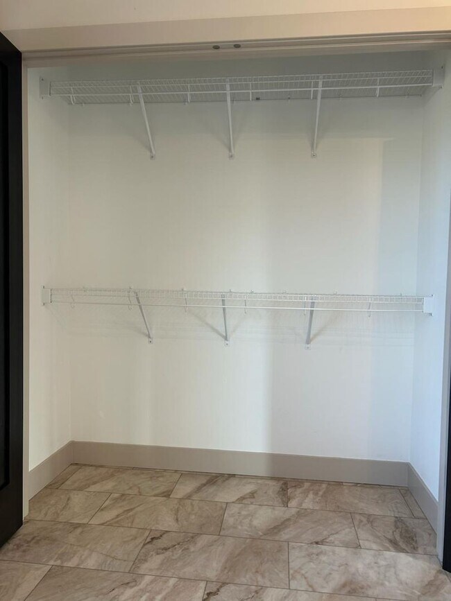 Building Photo - 940 M St SW