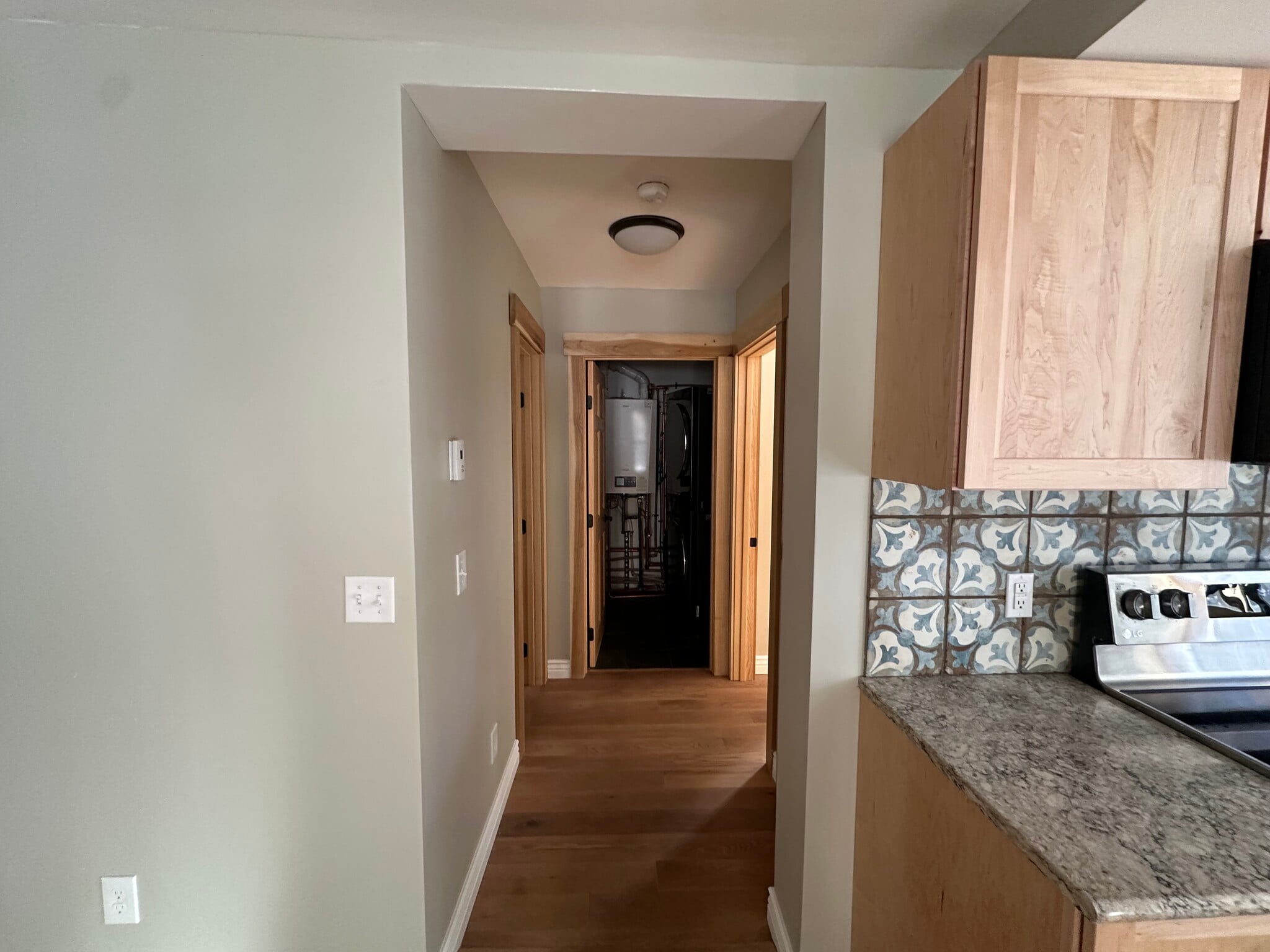 Building Photo - 900 Rose St