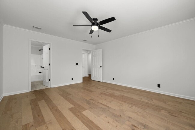 Building Photo - Black Fox Crossing Townhome