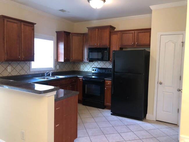 Building Photo - PRE-LEASING FOR AUGUST 2026!