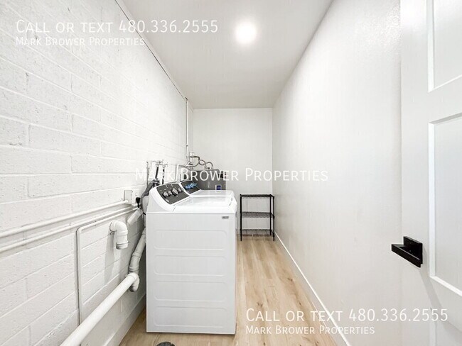 Building Photo - 4416 E Capistrano Ave