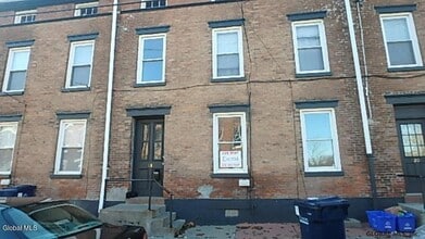 Building Photo - 24 Cataract St