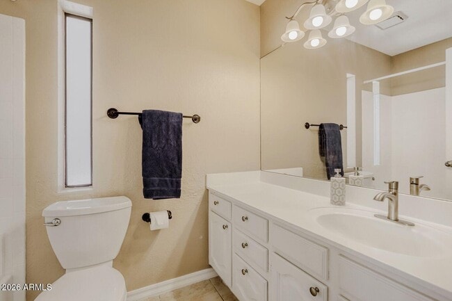 Building Photo - 3214 E Siesta Ln