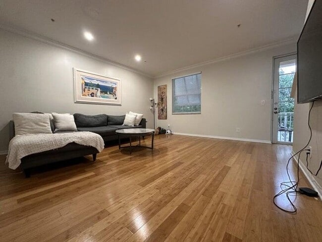 Building Photo - 1460 Corbison Point Pl