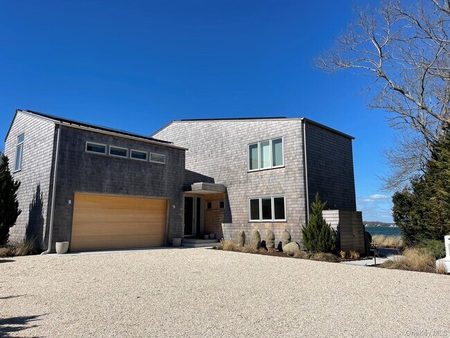 Primary Photo - 495 N Parish Dr