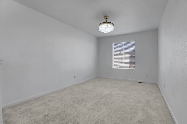 Building Photo - $3,050.00, 4-bed, 3.5-bath, located in Aurora with beautiful finishes.