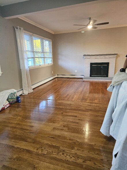 Building Photo - 50 Yeomans Ave