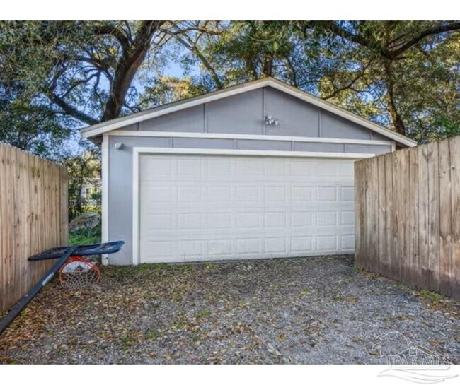 Building Photo - 918 Fremont Ave