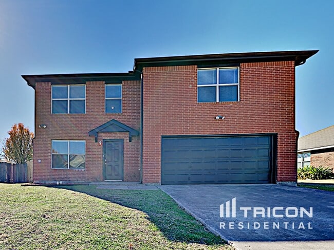 Building Photo - 208 Vivian Dr