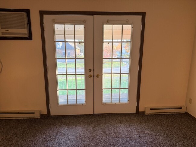 Building Photo - 806 Kentwood Dr