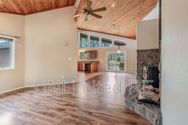 Building Photo - 4154 E Broken Rock Loop