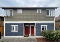 Building Photo - West Seattle Townhouse